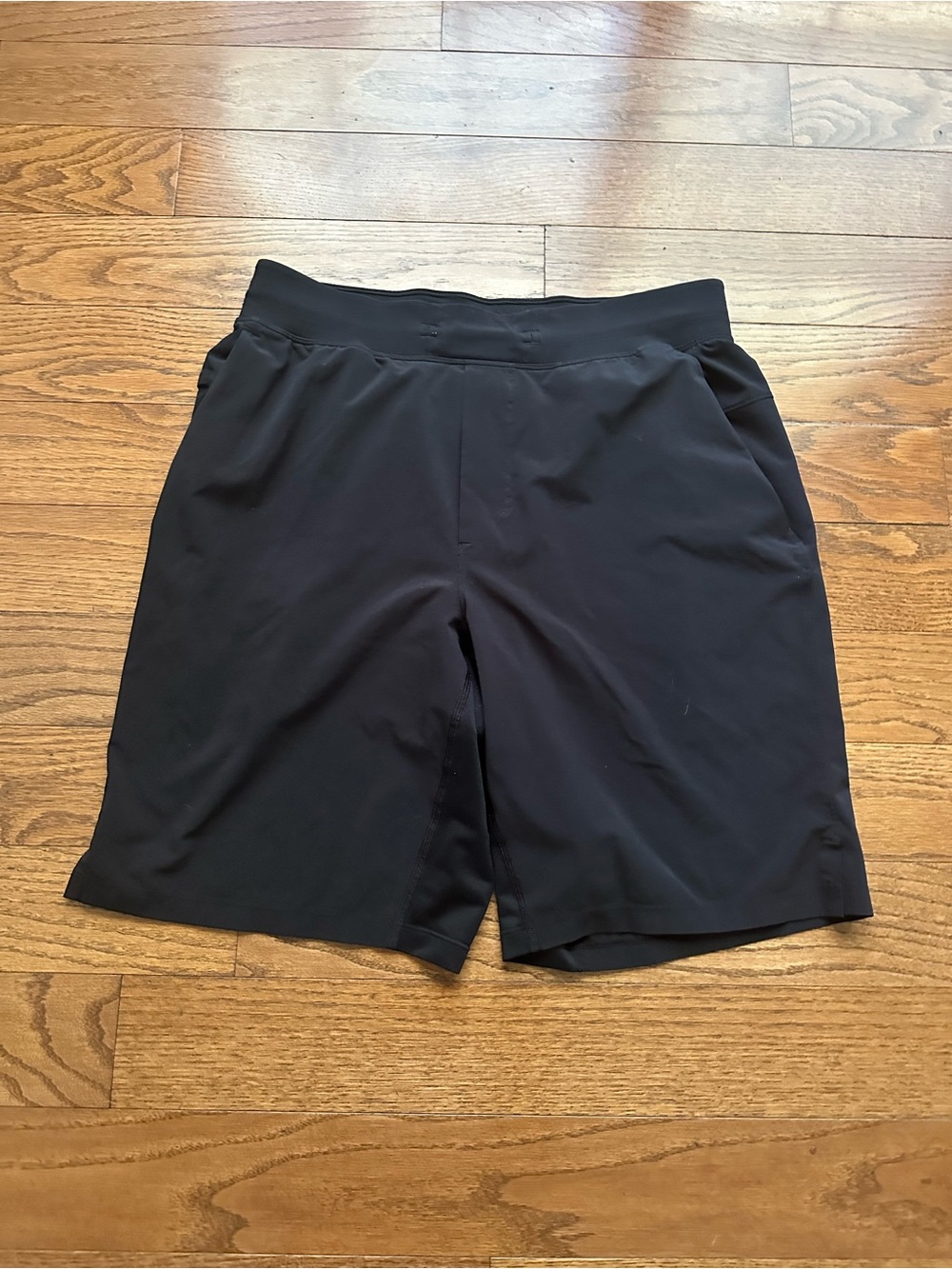 Lululemon T.H.E. Shorts Men's Black Linerless 9” Inseam Drawstring Medium